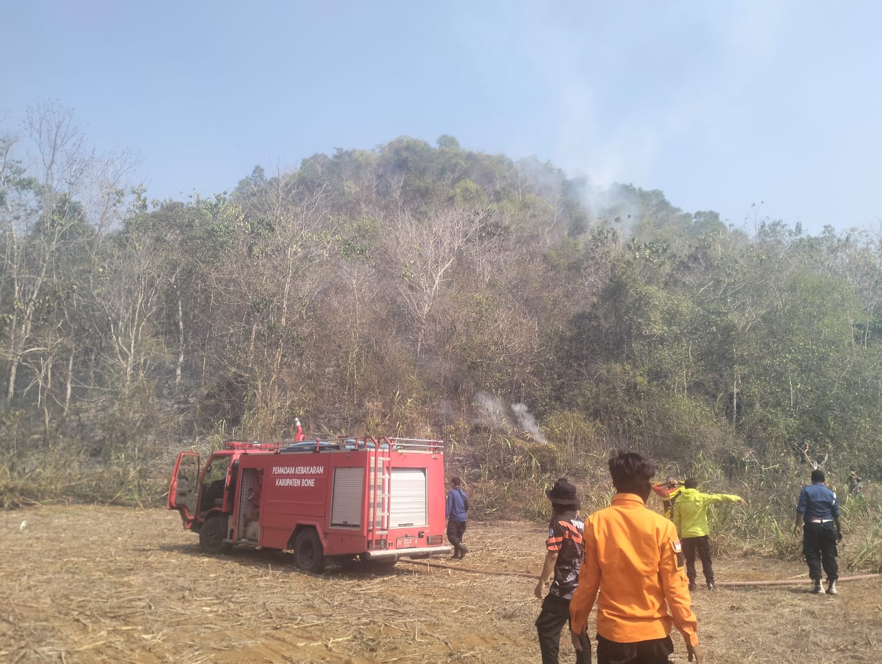 Kebakaran 10 Hektare Lahan di Sulsel Berhasil Dipadamkan